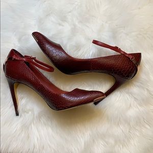 Gorgeous And Sexy Ted Baker London high heel